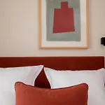 Nell 4* 파리