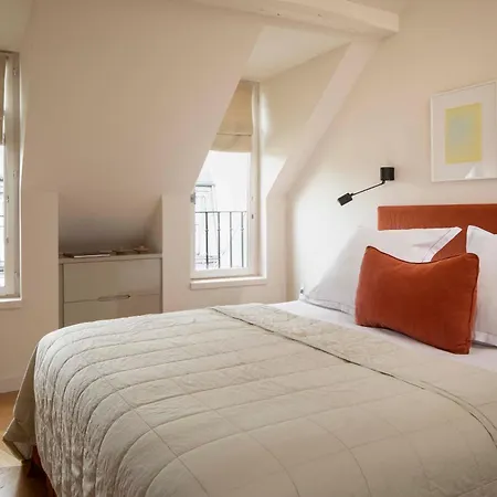 Nell Aparthotel