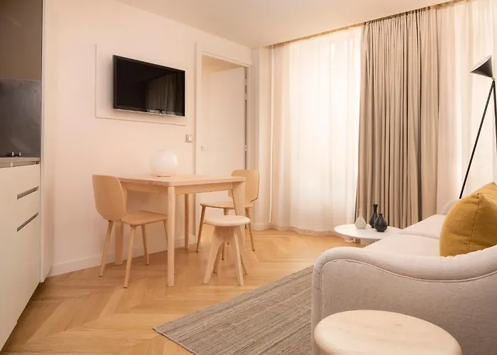 Aparthotel Résidence Nell 4*