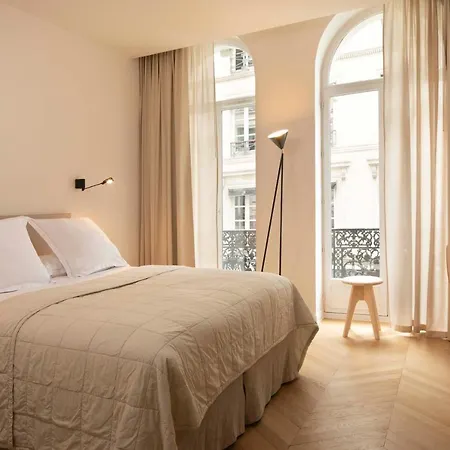 Nell Aparthotel Paris